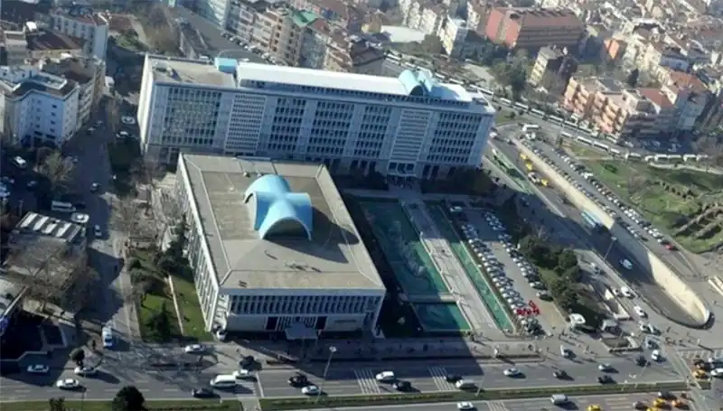 İBB Soruşturmasında Enderun WhatsApp Grubu Gündemde! Mesajlar Ne Anlatıyor?