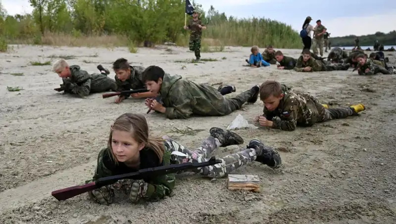 Rusya'da 8 Yaşındaki Çocuk Askerler: Gerçekler ve Savaşın Gölgesi