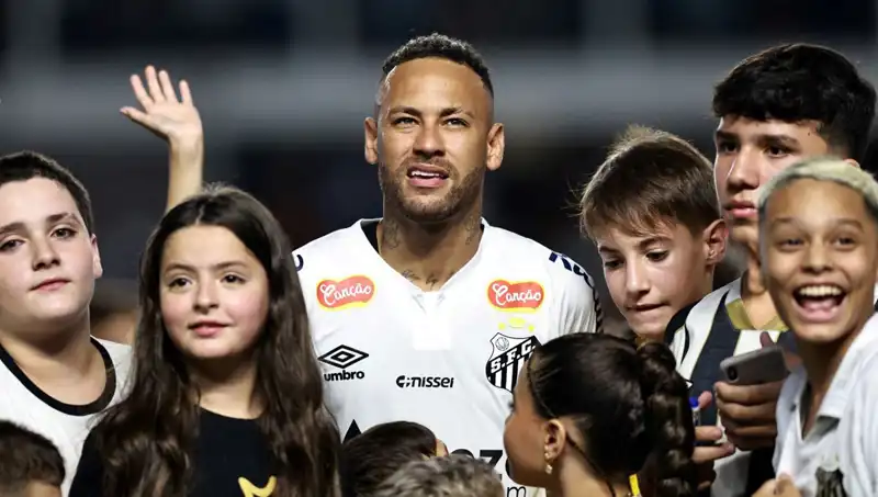Fenerbahçe'nin Neymar Hamlesi: Transfer Rüzgarları Estiriyor!