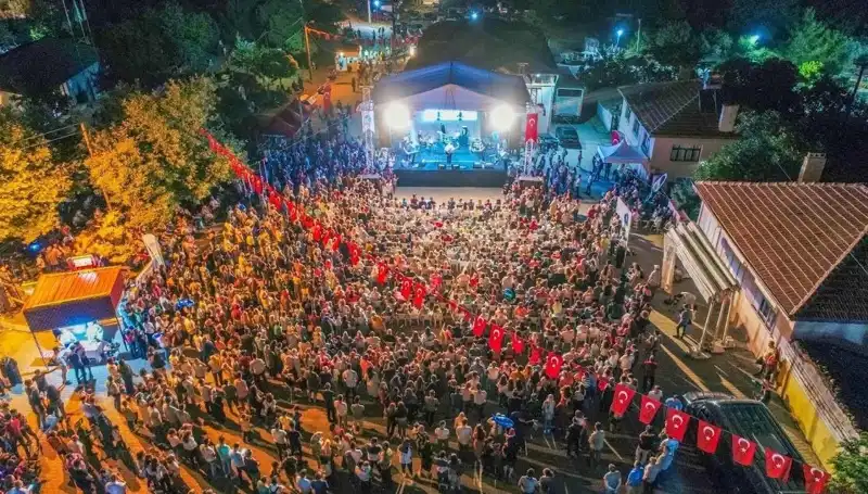 Leylek Şenliği: Küçük Bir Kasabada Doğa ve Geleneklerin Buluşması