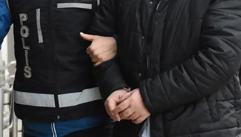 Uyuşturucu Kaçakçılığı İddiası: Otobüste Şok Arama ve Gözaltı