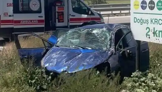 Kontrolden Çıkan Araç Takla Attı: Şok Edici Kaza Yolu Kapattı