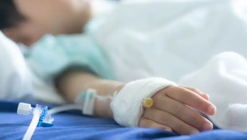 Mıknatıs Yutan 7 Yaşındaki Çocuk, Şans Eserine Hayata Döndü