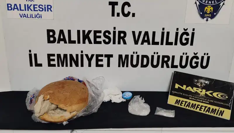 Sosyal Medyada Gündem Olan Uyuşturucu Gizleme Yöntemi: Ekmeğin İçinde Ne Var?