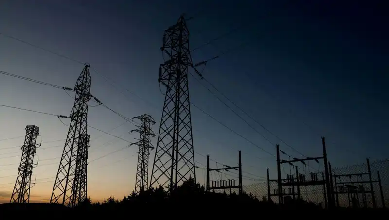 İzmir'de Neden Bu Kadar Elektrik Kesintisi Yaşanıyor?