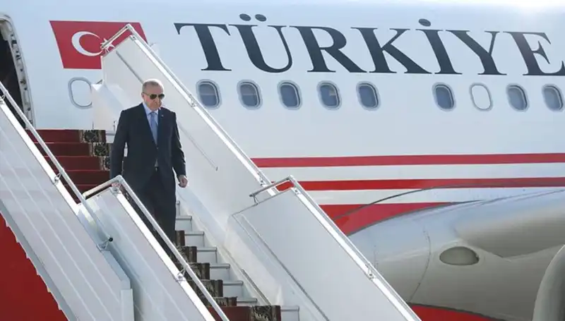 Cumhurbaşkanı Erdoğan, İtalya'dan Dönüş Yolculuğunda Önemli Açıklamalarda Bulundu