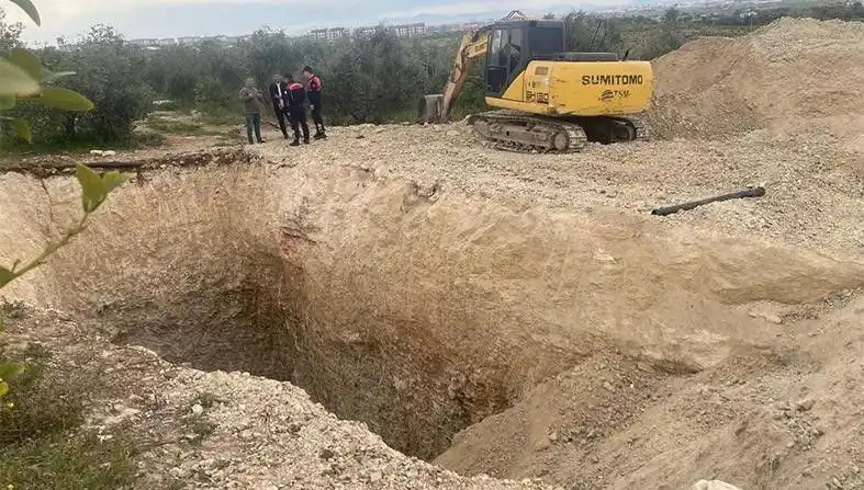 İzinsiz Kazıda 4 Kişi Gözaltına Alındı: Skandalın Detayları!