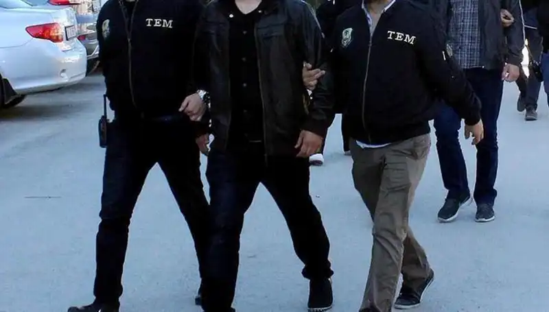 İstanbul’da Terör Operasyonunda 14 Kişi Gözaltına Alındı!