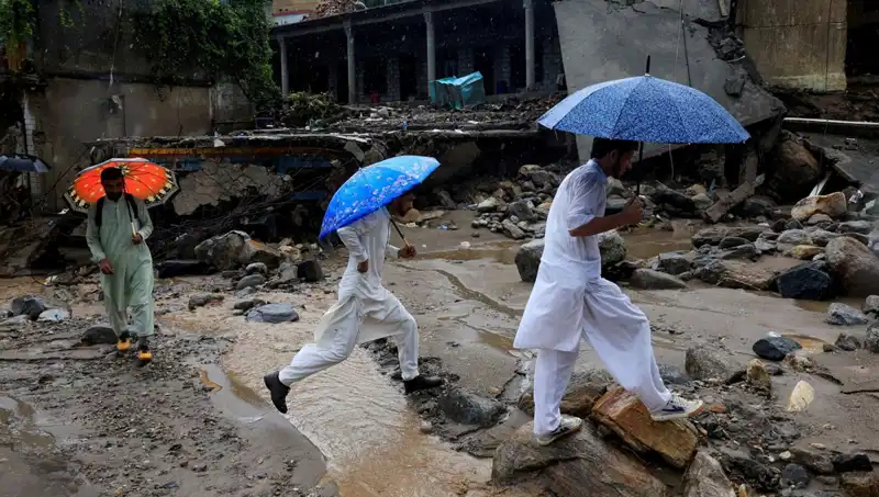 Pakistan'da Sel Felaketi: DSÖ Tıbbi Malzeme Desteği Gönderdi