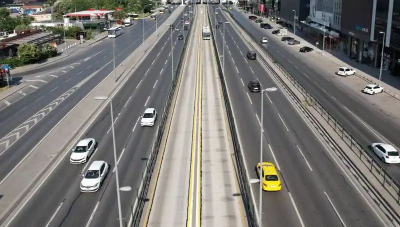 İstanbul Bayramda Boş Yollarıyla Dikkat Çekti: Neden Böyle Oldu?
