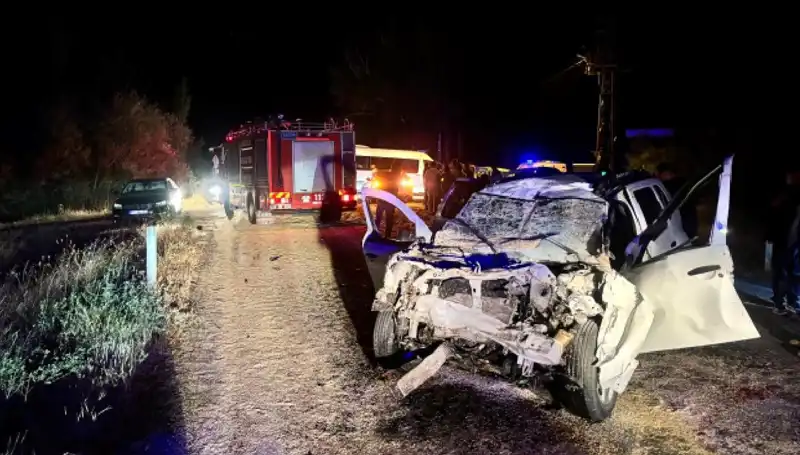 Ciple Traktör Çarpıştı: 5 Yaralı ve Kazanın Sebepleri
