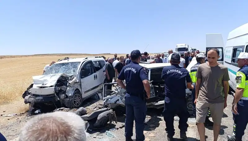: Trafik Kazasında Otomobil ve Hafif Ticari Araç Çarpıştı: Acı Bilanço