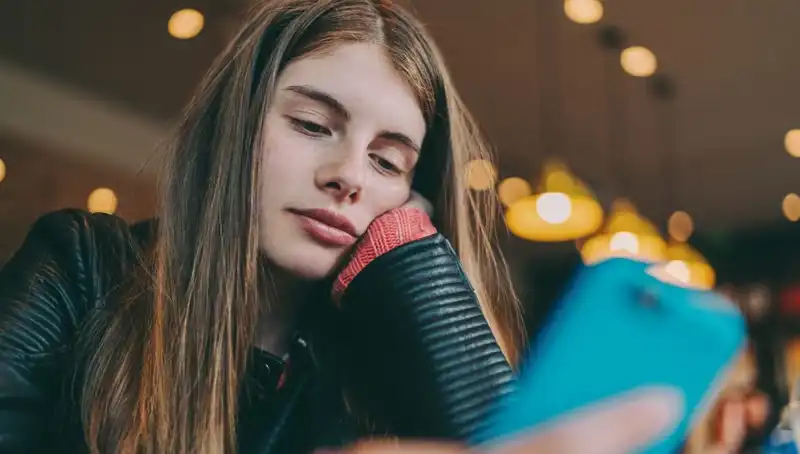 Z Kuşağı, 30 Yaş ve Üstü Bireyleri "İhtiyar" Olarak Görüyor!