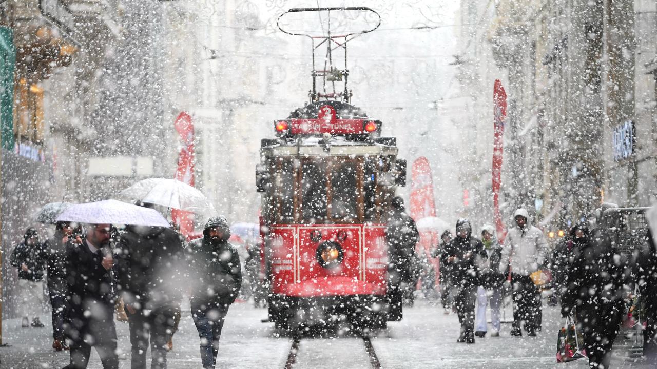 Hafta Sonu Kurslarında Eğitim Ara Verildi