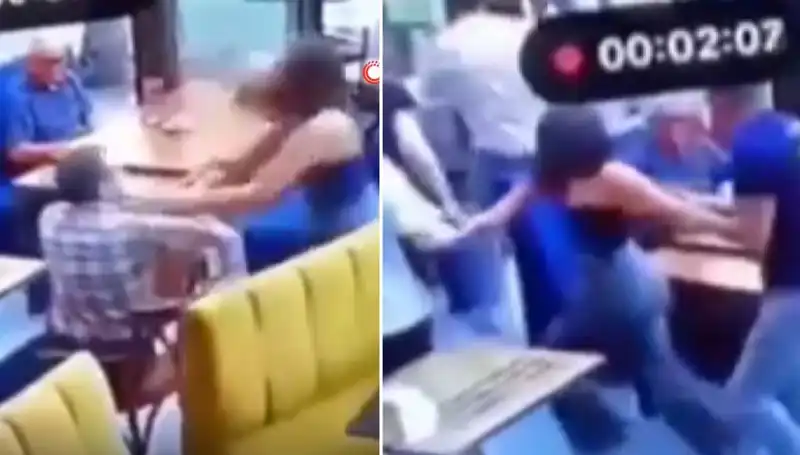 Garsona Tokat Atan Müşteri, Restoran Sahibi Tarafından Tekme Tokat Dövüldü!