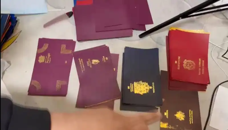 Güvenlik Güçlerinden Büyük Operasyon: Sahte Belgeler Çetesi Çökertildi!