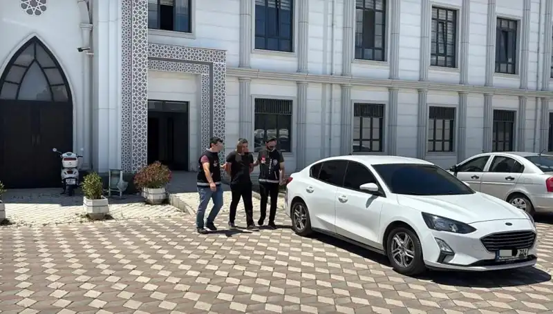 Kocaeli'de Şok Cinayet: Katil Zanlısı Kısa Sürede Yakalandı
