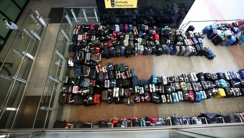 Havalimanında Şok: 2 Yaşındaki Çocuk Bagaj Bandında Kayboldu!