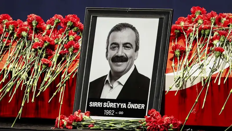 Meclis’te Duygu Dolu Sırrı Süreyya Önder Anması Gerçekleşti