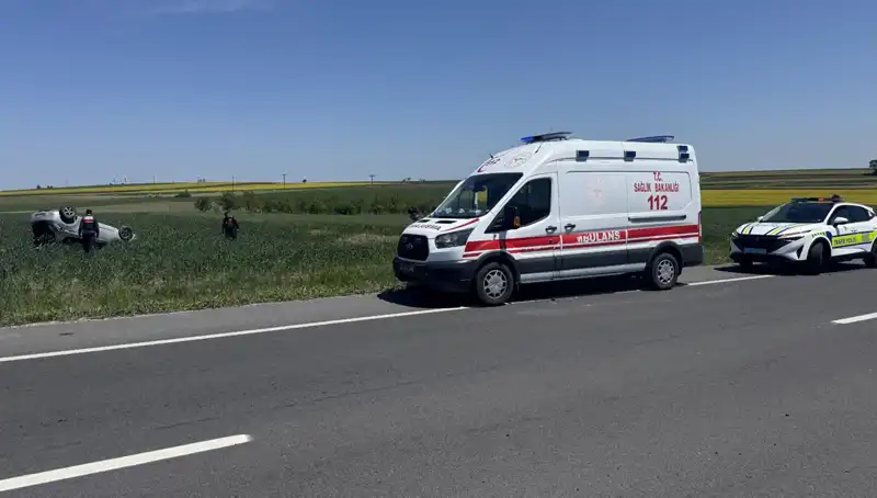Edirne'de Feci Kaza: Araç Devrildi, Sürücü ve Eşi Yaralandı