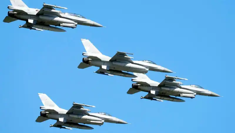 ABD, Ukrayna İçin F-16 Pilot Eğitimi İçin 310 Milyon Dolar Harcıyor