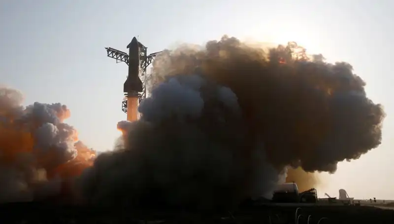 Starship Roketinin 9. Testi: Kontrolden Çıkış Bir Kez Daha Hayal Kırıklığı Yarattı!