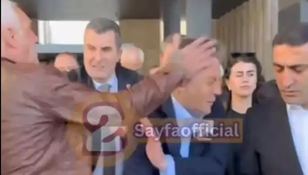 Özgür Özel'e AKM Çıkışında Yapılan Saldırı Ve Gelişmeler